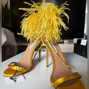 AQUAZZURA Concerto Feather-detail sandals -Tuscan Sun
